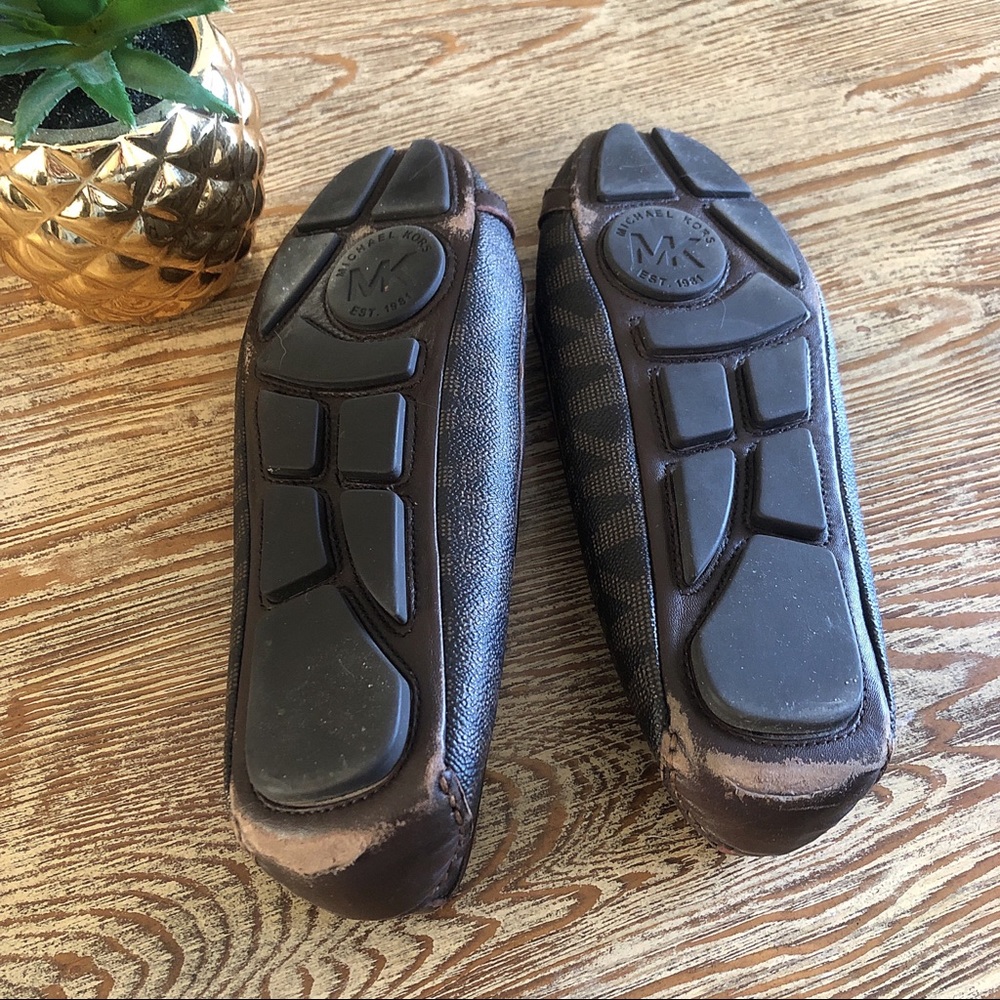 ⭐️Michael Kors Flats⭐️ - Picture 3 of 5